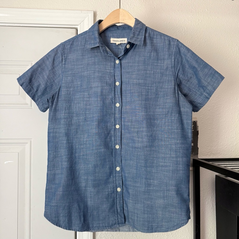 Tradlands blue cotton chambray short sleeve button up shirt